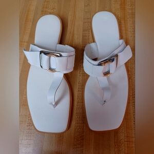 NWT woman's cute buckle flat sandles